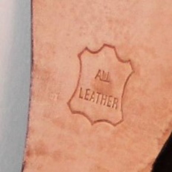 BCBGMAXAZRIA Platform  Wedge - Picture 9 of 9